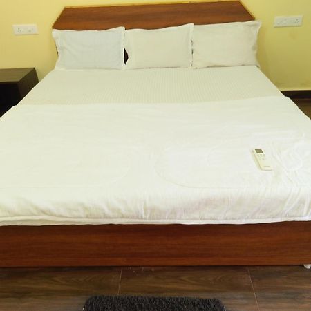 One Love Guest House Morjim Kültér fotó