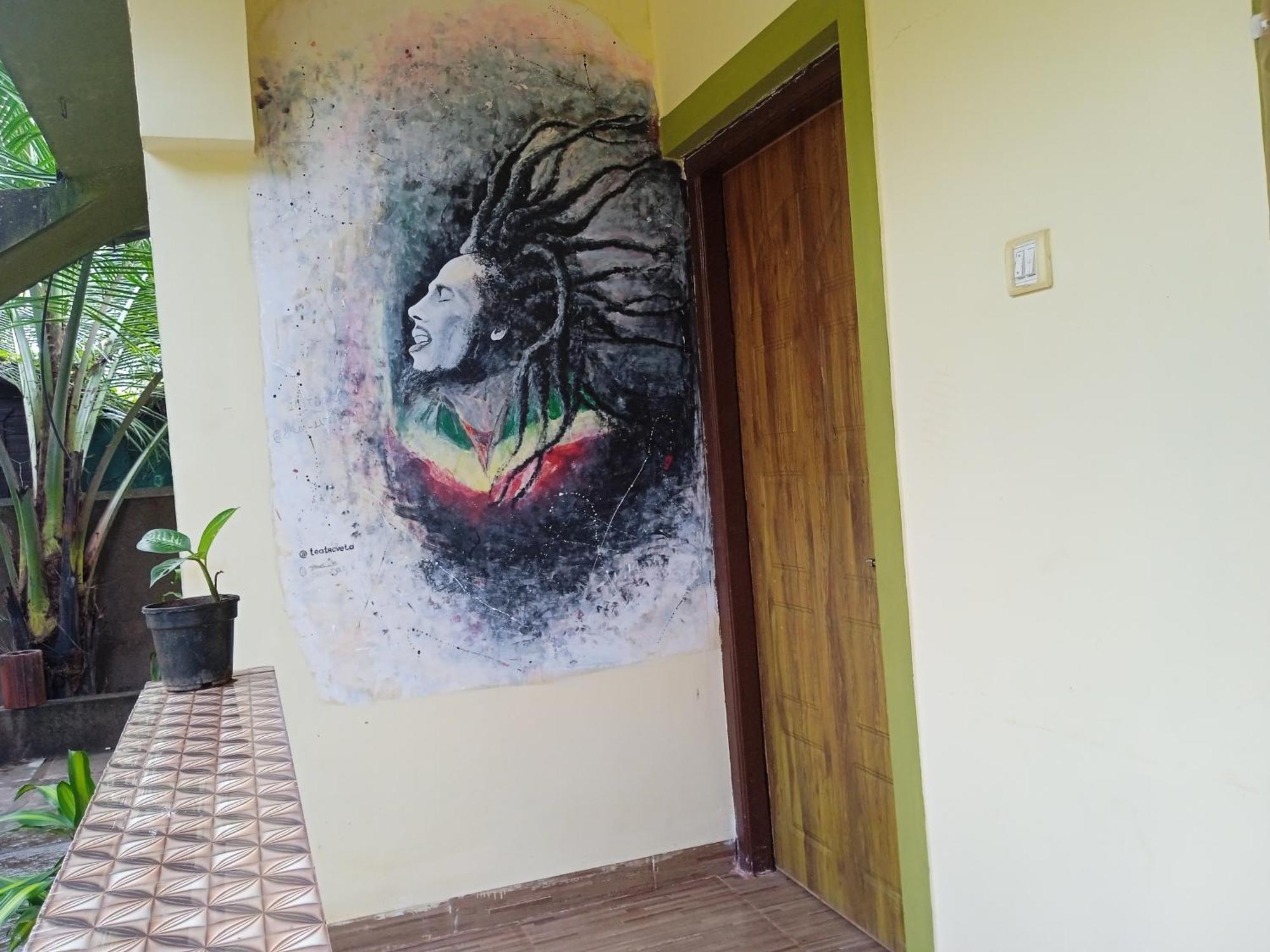One Love Guest House Morjim Kültér fotó