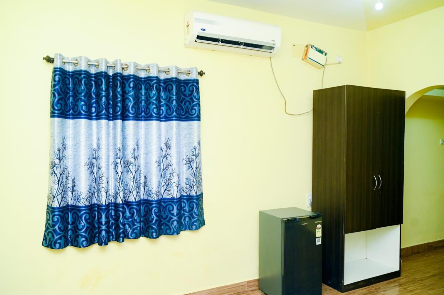 One Love Guest House Morjim Kültér fotó